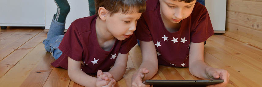 Niños con Tablet